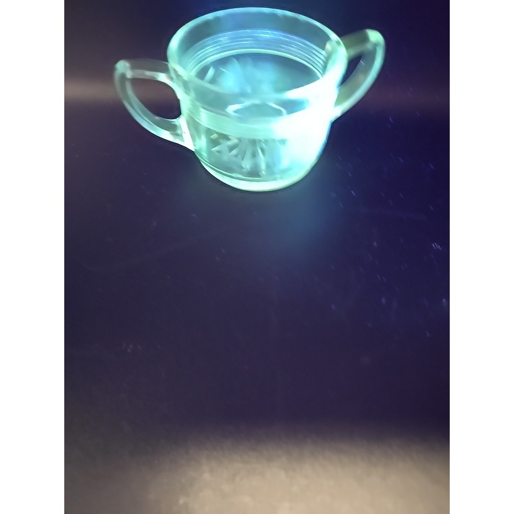 Anchor Hocking Floral Etched Manhattan Crystal Sugar Bowl GLOWS! - Picture 8 of 9
